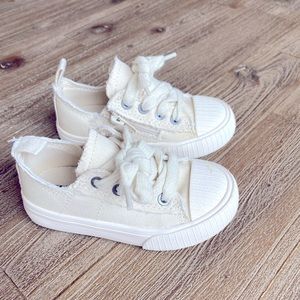 Zara Baby Shoes - Cream Sneakers - Size 21 (5)